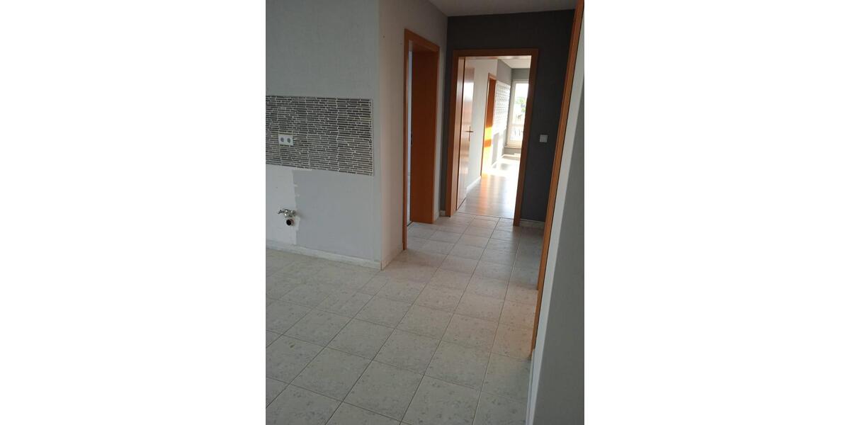 Dachgeschoßwohnung Penzlin - 3 Zimmer, 80 m&sup2;, 600&euro; | Angebot:26253820