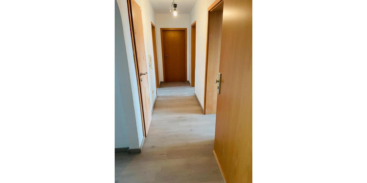 Etagenwohnung Lauingen (Donau) - 3 Zimmer, 89 m&sup2;, 1.000&euro; | Angebot:26023265