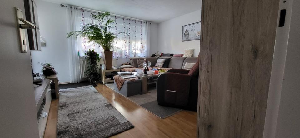 4 Zimmer Wohnung im 1. OG zu vermieten