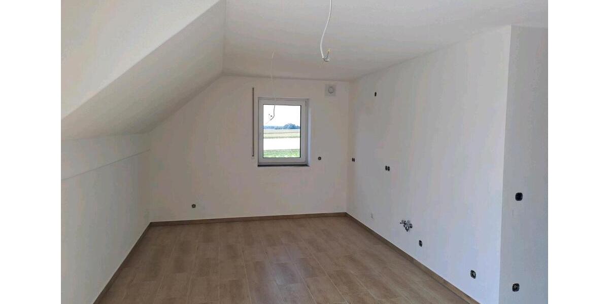 Dachgeschoßwohnung Gunzenhausen - 3 Zimmer, 79 m&sup2;, 1.070&euro; | Angebot:24839753