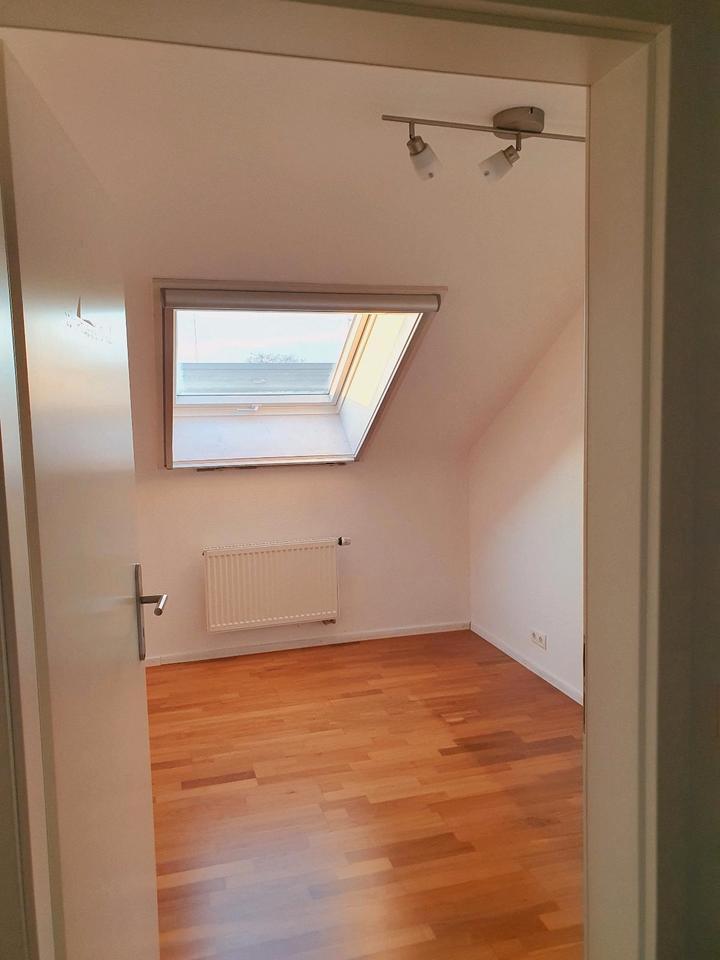 Helle, vielseitig nutzbare 3-Zimmer-DG-Wohnung in Tamm