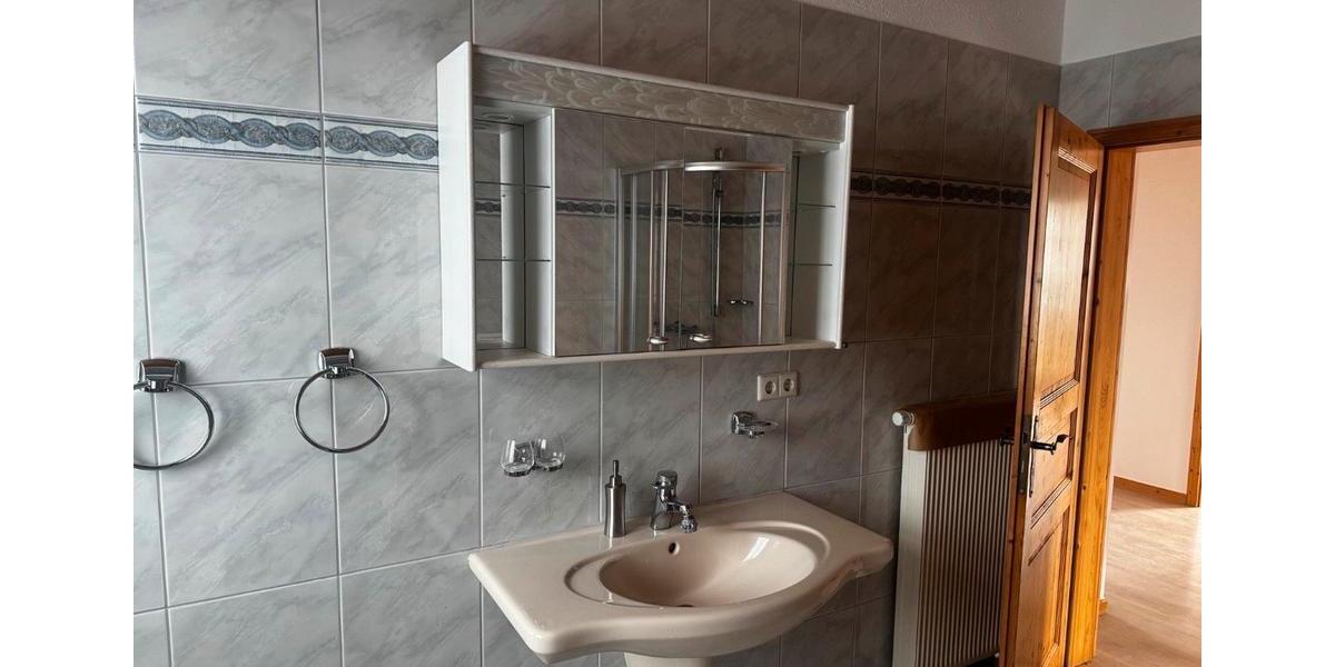 Etagenwohnung Winterberg - 3.5 Zimmer, 104 m&sup2;, 850&euro; | Angebot:26662644