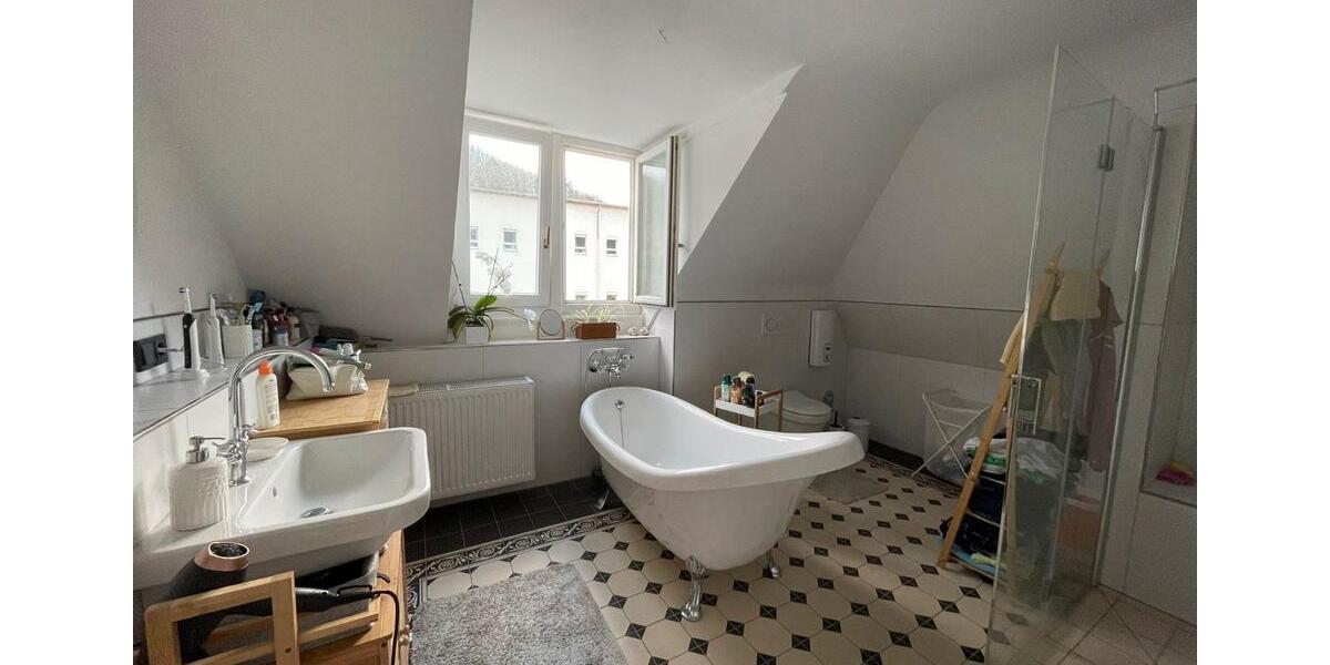 Dachgeschoßwohnung Kirn - 3.5 Zimmer, 125 m&sup2;, 820&euro; | Angebot:26325922