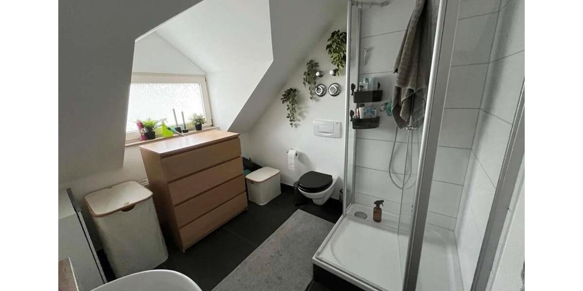 Dachgeschoßwohnung Sinn - 2.5 Zimmer, 81 m&sup2;, 900&euro; | Angebot:26293238