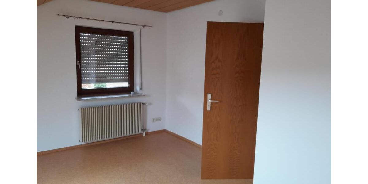 Dachgeschoßwohnung Schramberg - 2 Zimmer, 52 m&sup2;, 540&euro; | Angebot:24398244