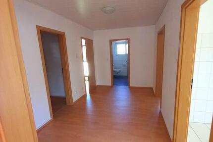 Wohnung Netphen - 2 Zimmer, 68 m&sup2;, 633&euro; | Angebot:26619395