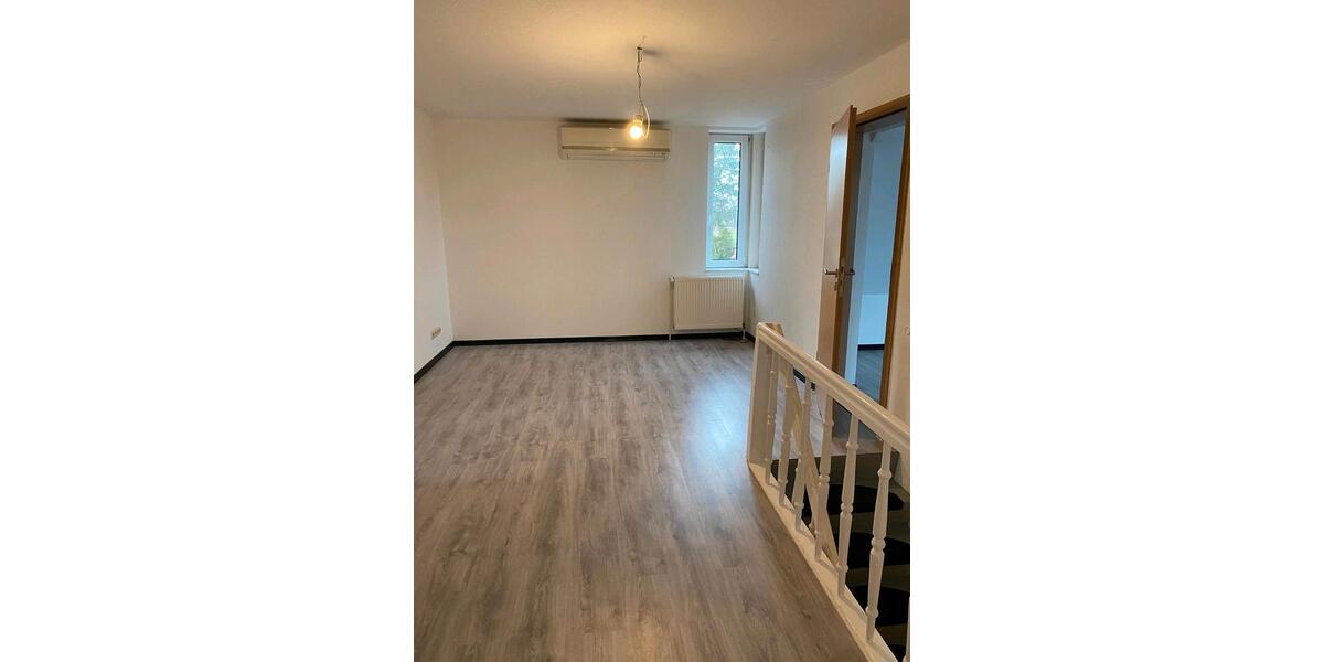 Wohn,-Geschäftshaus 8 zimmer