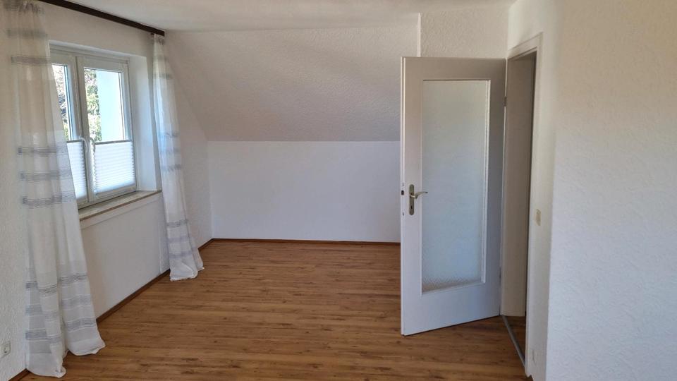 Dachgeschoßwohnung Bad Pyrmont - 2 Zimmer, 67 m&sup2;, 660&euro; | Angebot:25542312