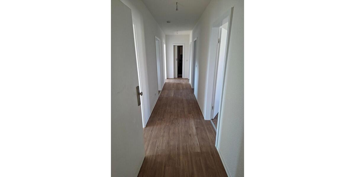 Etagenwohnung Nordhausen - 4 Zimmer, 89 m&sup2;, 523&euro; | Angebot:26279113