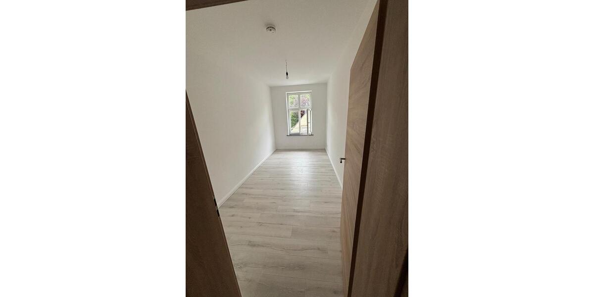 Etagenwohnung Zschopau - 4 Zimmer, 93 m&sup2;, 970&euro; | Angebot:26477531