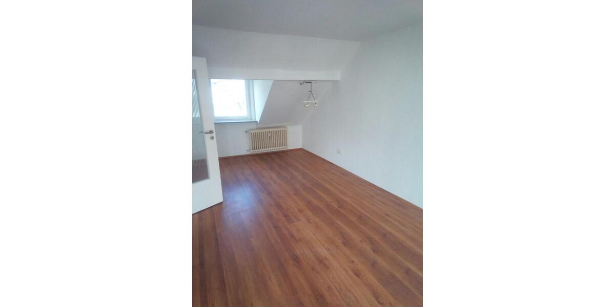 Dachgeschoßwohnung Wuppertal Barmen - 3 Zimmer, 75 m&sup2;, 599&euro; | Angebot:25415120