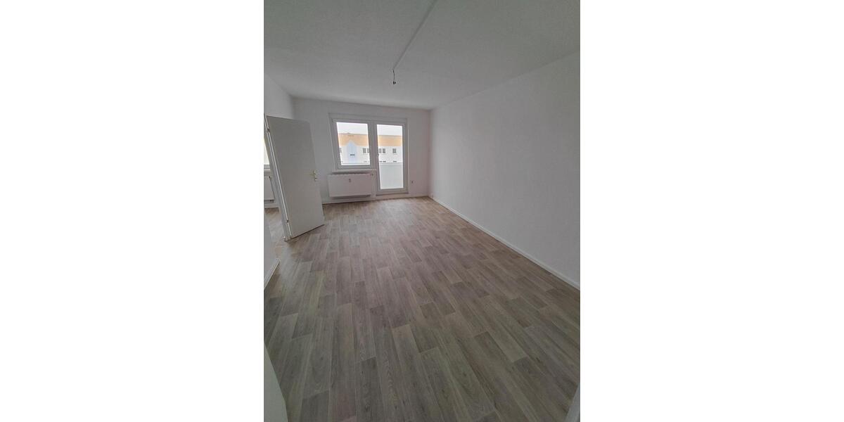Etagenwohnung Borna - 3 Zimmer, 68 m&sup2;, 426&euro; | Angebot:25126831