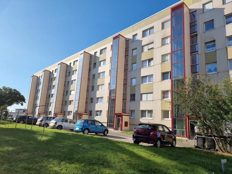 Erstbezug nach Sanierung - Kleine Dreiraumwohnung mit Balkon zimmer