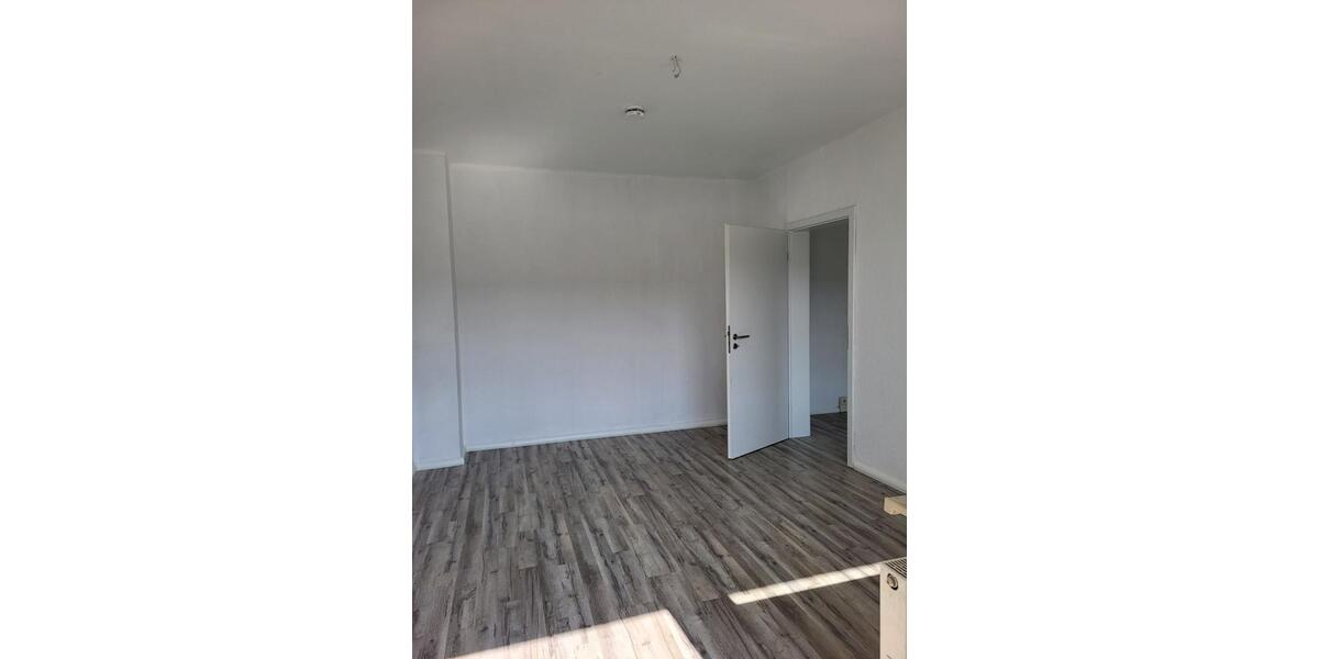 Etagenwohnung Hainichen - 3 Zimmer, 62 m&sup2;, 557&euro; | Angebot:19789214