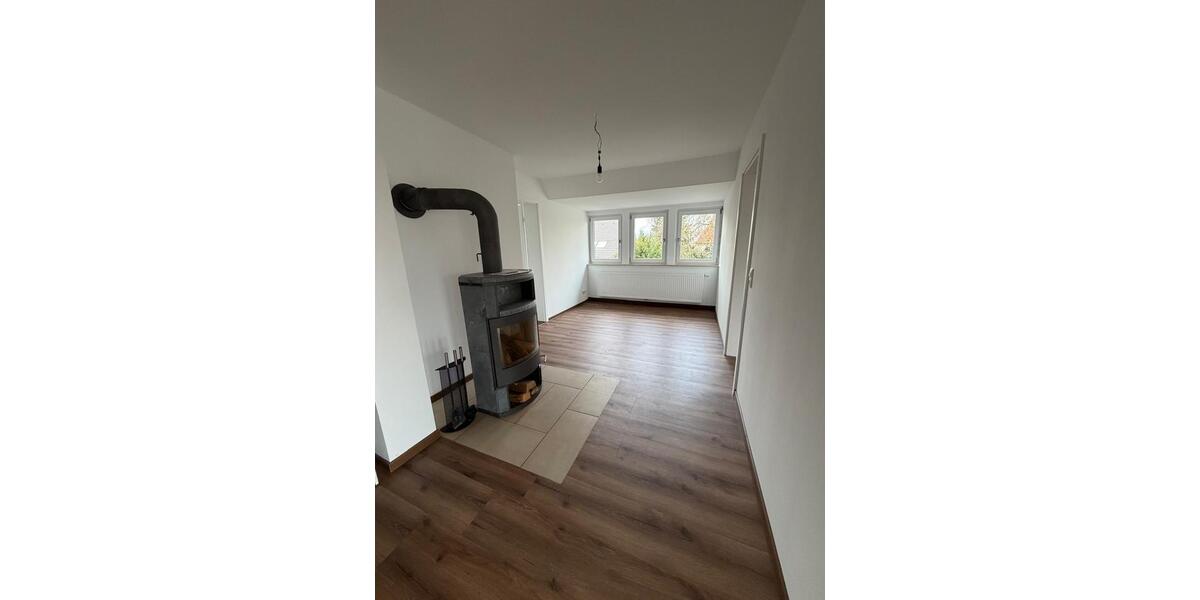 Zentrale 4-Zimmer Wohnung mit Balkon und Stellplatz 4 zimmer