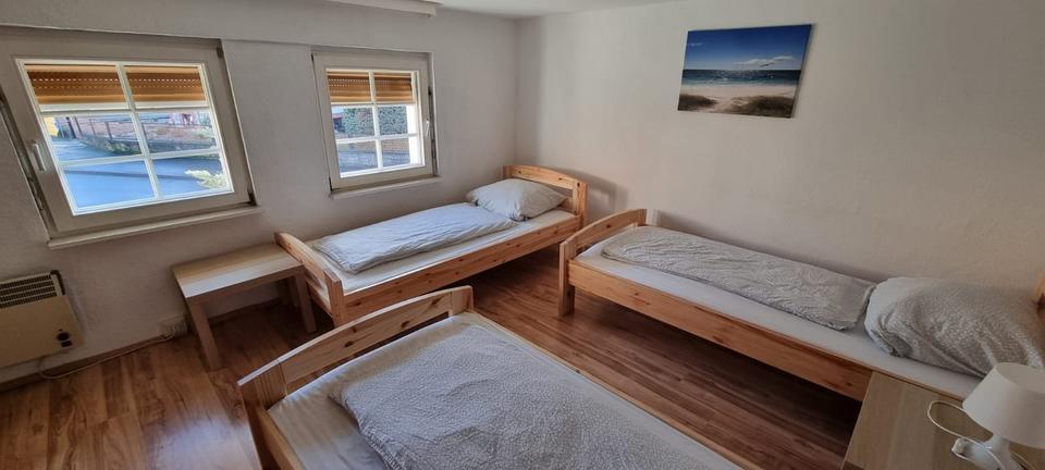 Wohnen auf Zeit Neukirchen - 3 Zimmer, 100 m&sup2;, 20&euro; | Angebot:13685864