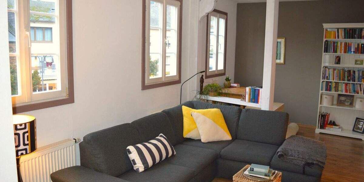 Stilvolles Wohnen im Zentrum Treis-Kardens. Moselnähe. Hoher Freizeitwert. Hochwertige Einbauküche. 4 zimmer