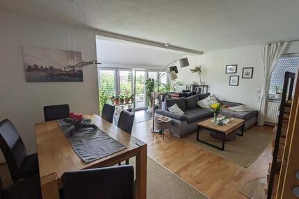 Sonnige 3,5 Zimmer Wohnung mit Garten zimmer