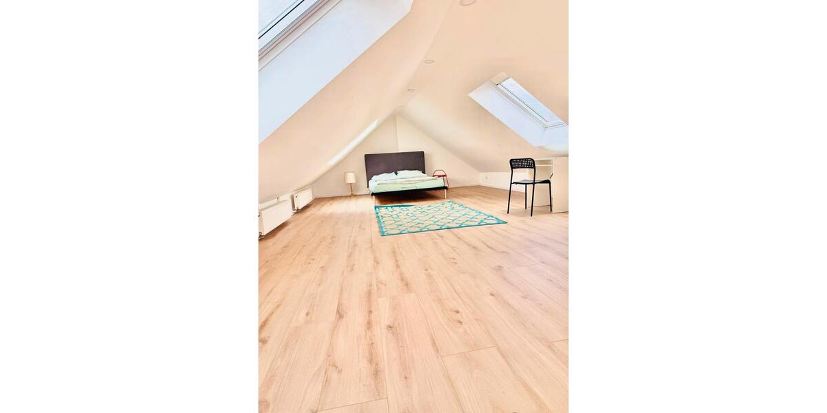 Dachgeschoßwohnung Saarbrücken - 2 Zimmer, 65 m&sup2;, 1.170&euro; | Angebot:26019980