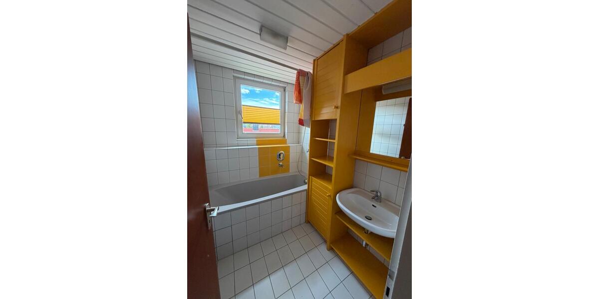 Dachgeschoßwohnung Offenburg Elgersweier - 4 Zimmer, 103 m&sup2;, 1.100&euro; | Angebot:26654963