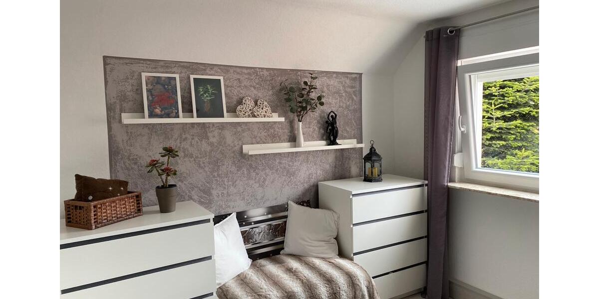 Reihenhaus Emden Tholenswehr - 5 Zimmer, 90 m&sup2;, 100&euro; | Angebot:24401832