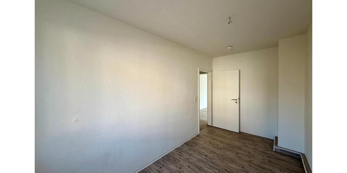 Erdgeschoßwohnung Weißenfels - 3 Zimmer, 58 m&sup2;, 350&euro; | Angebot:26635034