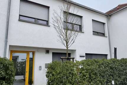 Haus Minfeld - 4 Zimmer, 106 m&sup2;, 1.190&euro; | Angebot:25276623