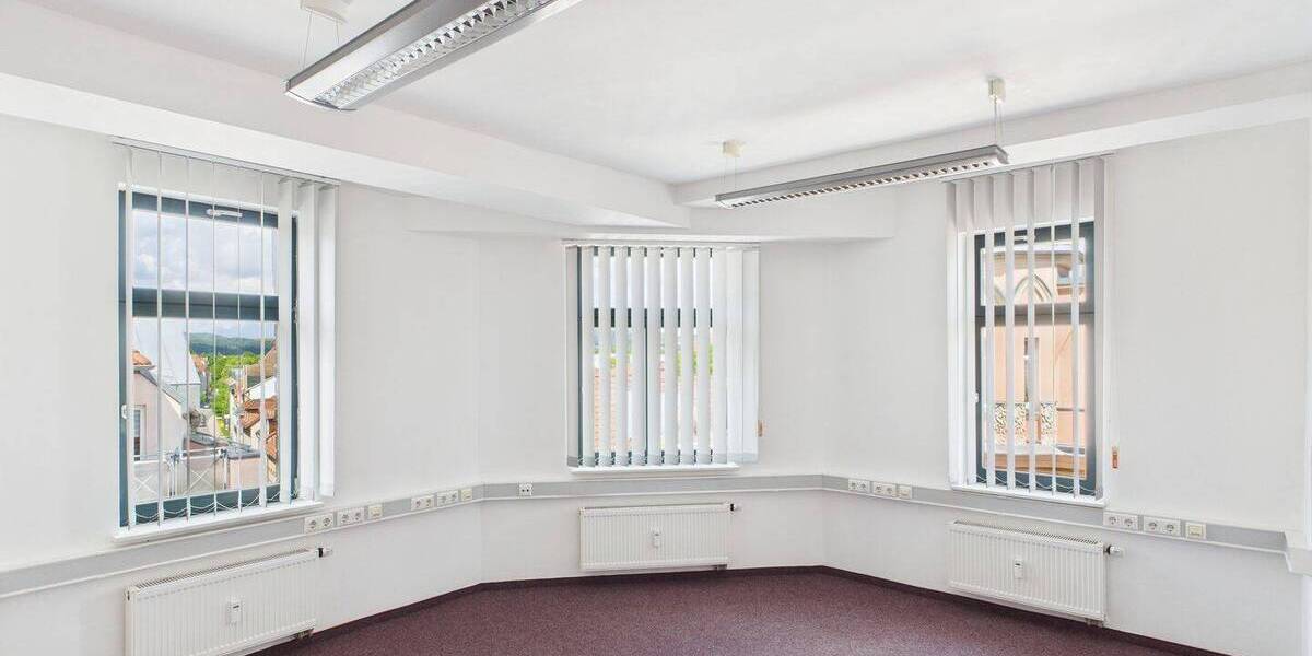 Gewerbeobjekt Eisenach - 5 Zimmer, 122 m&sup2;, 780&euro; | Angebot:25738085