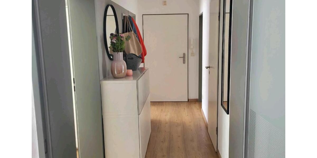 Etagenwohnung Traunstein - 4 Zimmer, 76 m&sup2;, 1.000&euro; | Angebot:24834926