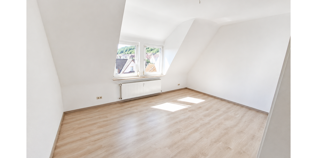 Etagenwohnung Stuttgart Luginsland - 4 Zimmer, 89 m&sup2;, 1.140&euro; | Angebot:27157249