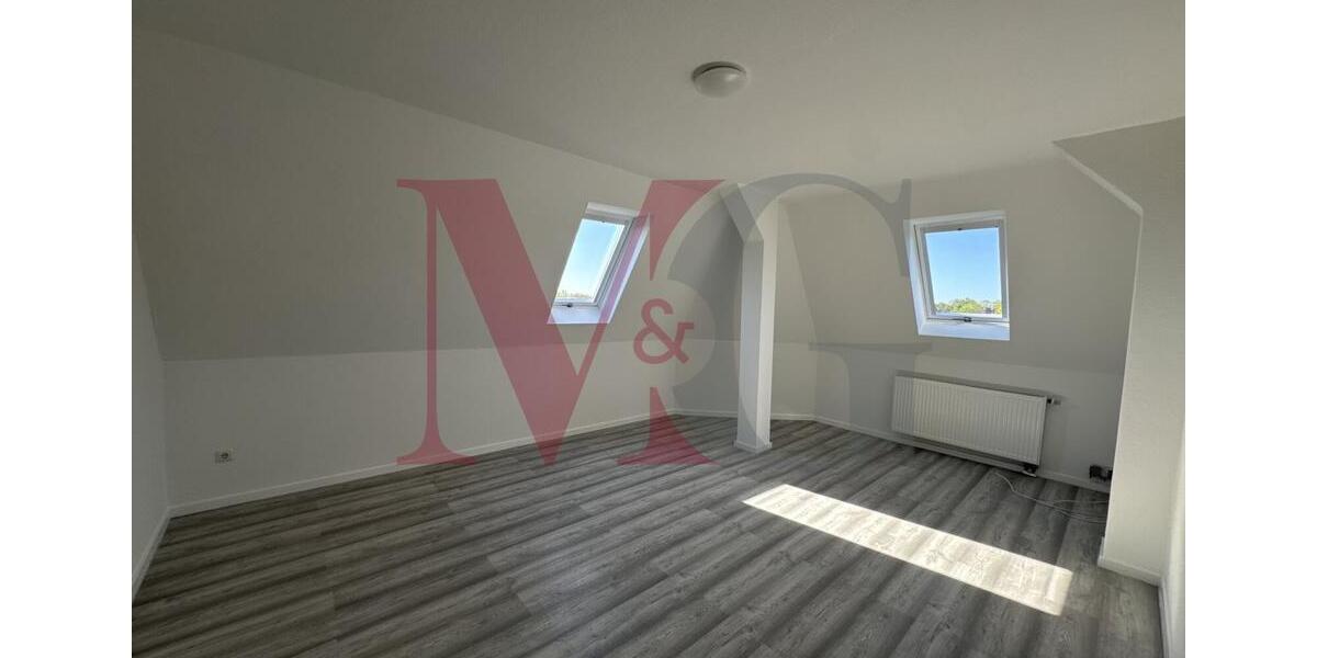Dachgeschoßwohnung Wilhelmshaven - 5.5 Zimmer, 143 m&sup2;, 980&euro; | Angebot:26491397