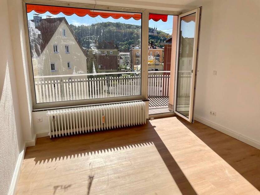Citynahe 4-Zimmerwohnung mit Balkon!