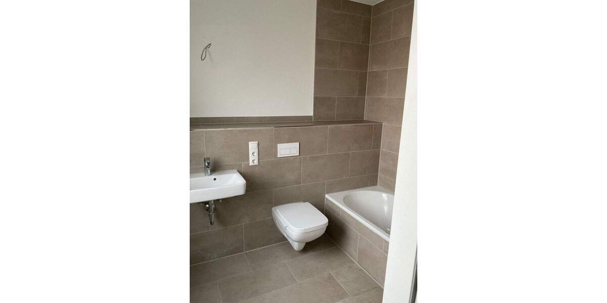 Terrassenwohnung Hannover Bemerode - 4 Zimmer, 123 m&sup2;, 1.909&euro; | Angebot:25096135