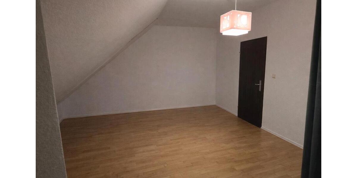 Dachgeschoßwohnung Schmitten im Taunus - 2 Zimmer, 47 m&sup2;, 670&euro; | Angebot:24789419