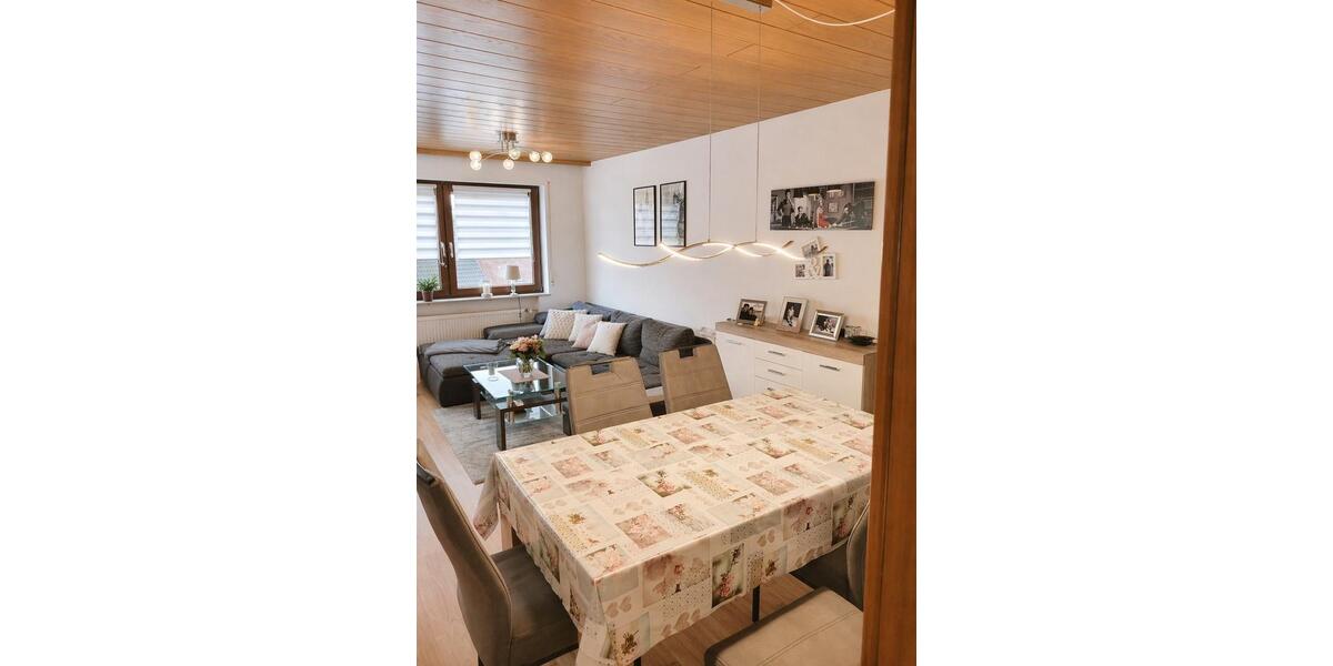 Etagenwohnung Ditzingen - 3 Zimmer, 84 m&sup2;, 1.300&euro; | Angebot:26289269