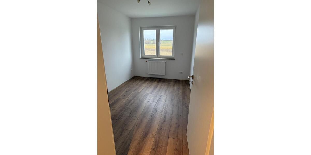 Helle 3 Zimmer Wohnung mit Balkon kernsaniert in Dehrn 3 zimmer