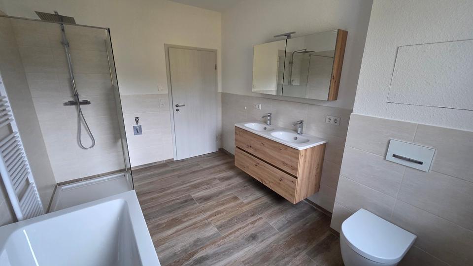 Etagenwohnung Rathenow - 4 Zimmer, 167 m&sup2;, 1.670&euro; | Angebot:26008603