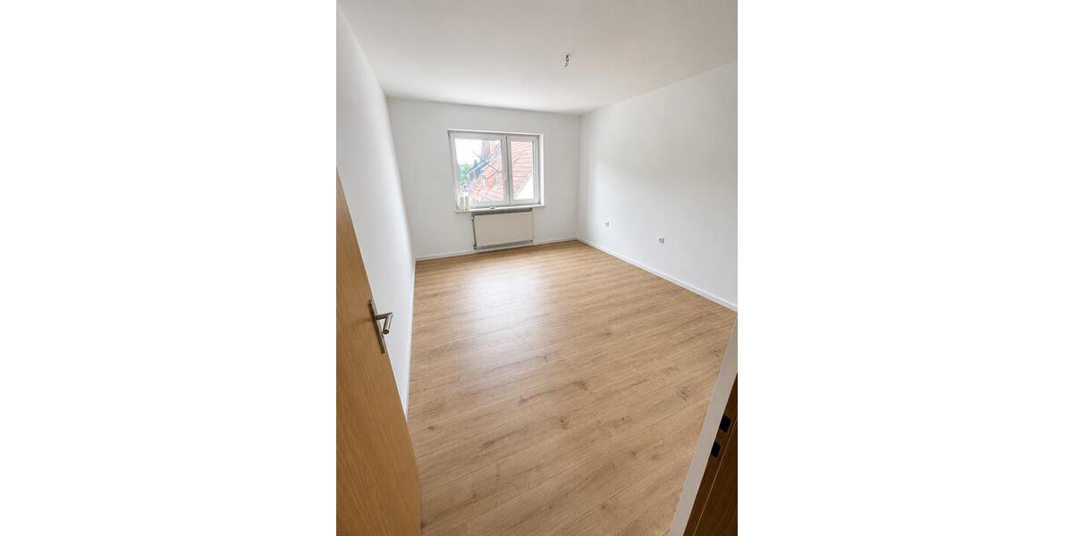 Etagenwohnung Saarbrücken - 2 Zimmer, 60 m&sup2;, 550&euro; | Angebot:26626524