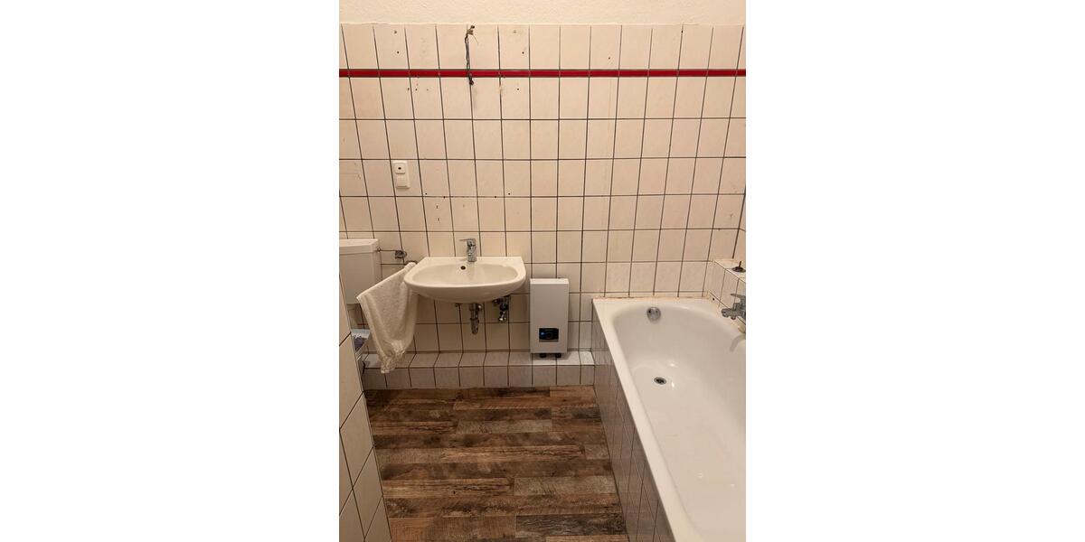 Etagenwohnung Nordenham - 4 Zimmer, 90 m&sup2;, 720&euro; | Angebot:25281963