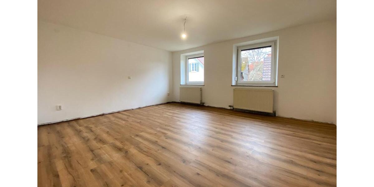 Etagenwohnung Großaitingen - 5 Zimmer, 193 m&sup2;, 1.800&euro; | Angebot:25852512