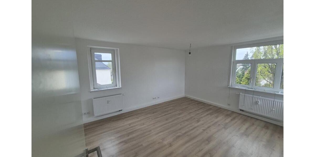 Dachgeschoßwohnung Limbach-Oberfrohna Oberfrohna - 3 Zimmer, 58 m&sup2;, 390&euro; | Angebot:26396288