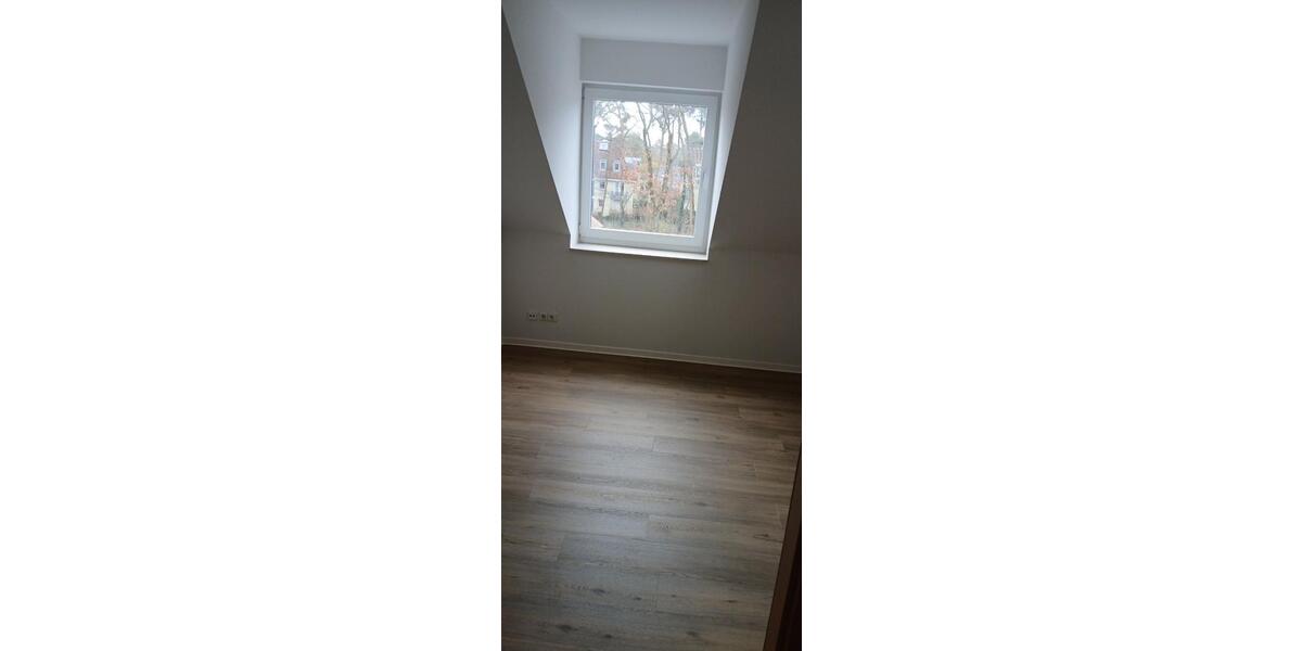 Dachgeschoßwohnung Fürstenwalde (Spree) - 3 Zimmer, 70 m&sup2;, 770&euro; | Angebot:26003511