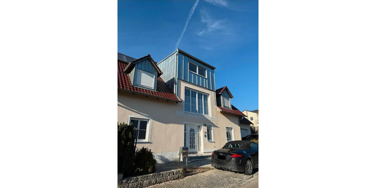 EG-Wohnung mit Garten, Garage & ausgebautem Untergeschoss 6 zimmer