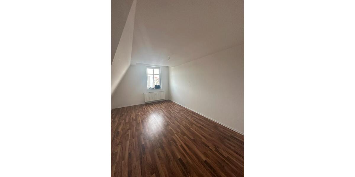 Dachgeschoßwohnung Magdeburg Nordwest - 3 Zimmer, 80 m&sup2;, 800&euro; | Angebot:26039580