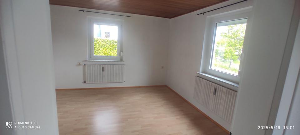 Erdgeschoßwohnung Marktleugast - 3 Zimmer, 64 m&sup2;, 550&euro; | Angebot:26042522