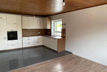 Wohnung Berg bei Neumarkt in der Oberpfalz - 5.5 Zimmer, 156 m&sup2;, 1.400&euro; | Angebot:26702049