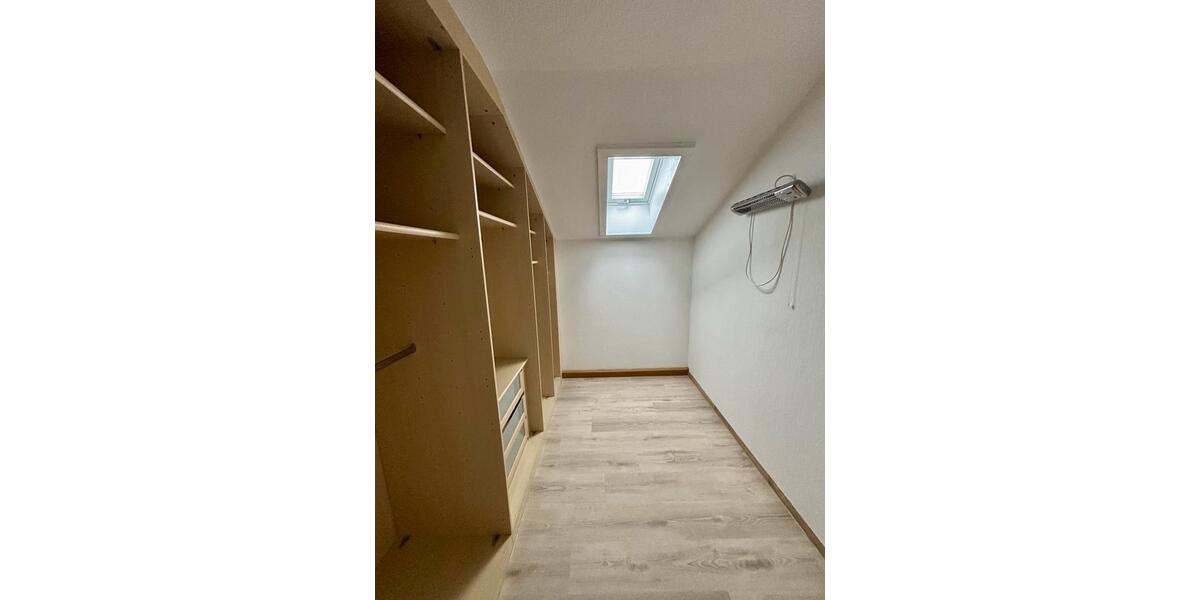 Dachgeschoßwohnung Allersberg Eismannsdorf - 3 Zimmer, 114 m&sup2;, 1.300&euro; | Angebot:24728300