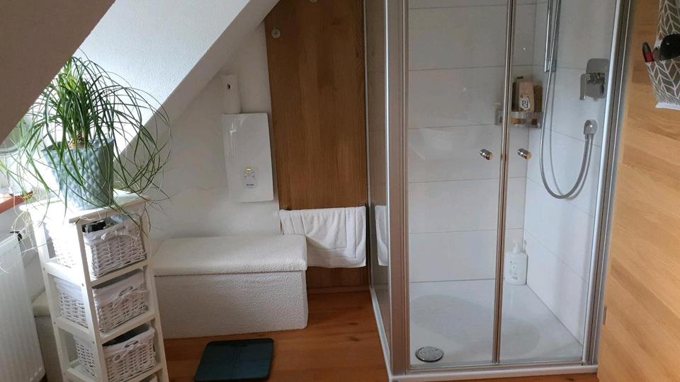 Dachgeschoßwohnung Mudau - 3.5 Zimmer, 99 m&sup2;, 1.000&euro; | Angebot:25721123