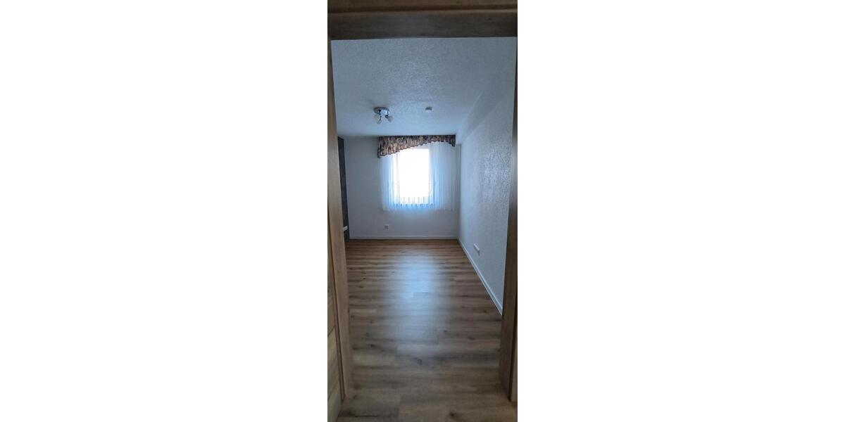 Erdgeschoßwohnung Stadtroda - 2 Zimmer, 69 m&sup2;, 459&euro; | Angebot:24826873