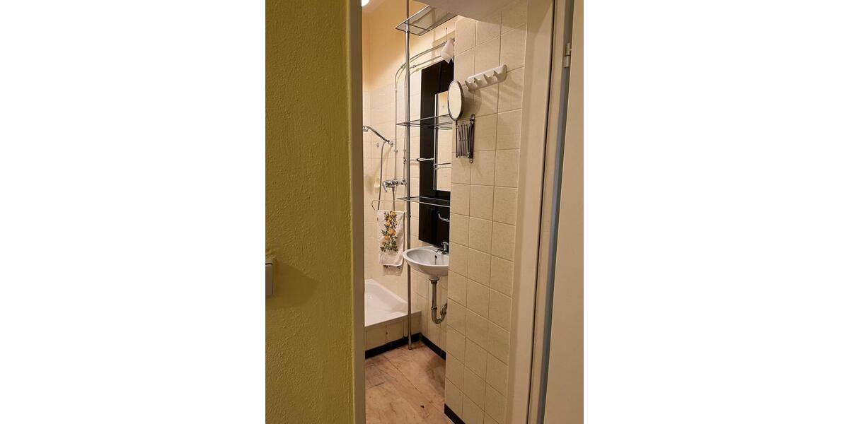 Hübsche und ruhige 2-Zimmer-Altbauwohnung im Ostenviertel 2 zimmer